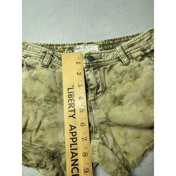 Free People Shorts Women's 0 Jeans Distressed Cut Off Acid Wash Grunge Waist 28 - Picture 7 of 11